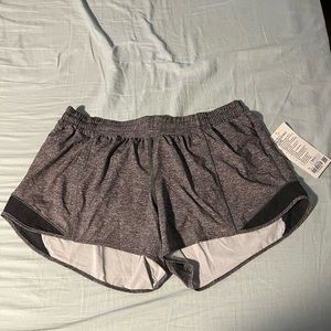NWT!! Lululemon hotty hot 4 inch lined 🤍